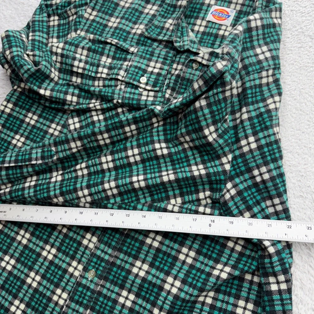 Dickies Mens XL Green Plaid Flannel Button Down Shirt Cotton Rayon Made Poland